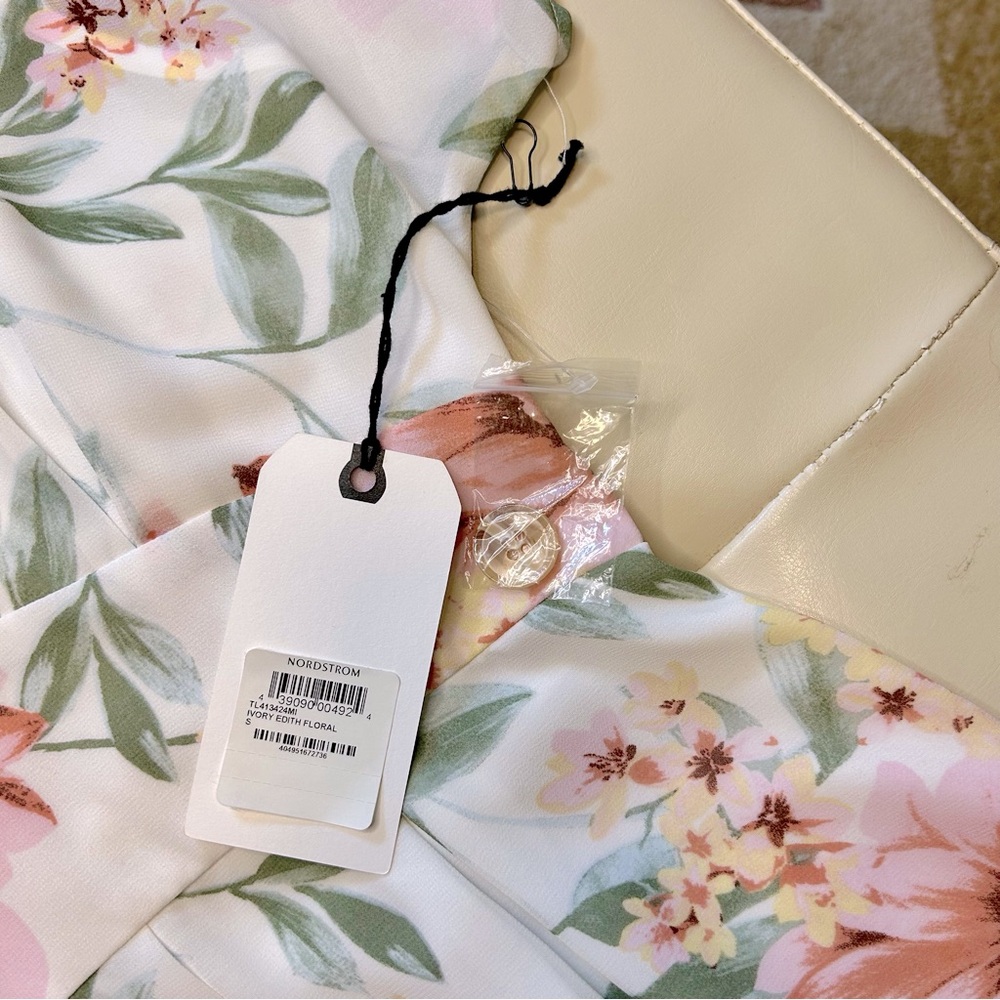 Leith White Floral Flutter Sleeve Midi/Maxi Dress - Picture 11 of 12